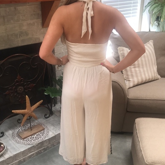 American Eagle Outfitters Halter Neck Embroidered Cropped Jumpsuit Size XS - Picture 3 of 13